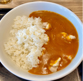 「吉野家 バターチキンカレー ご飯増量」のクチコミ画像 by ぱぴぴさん