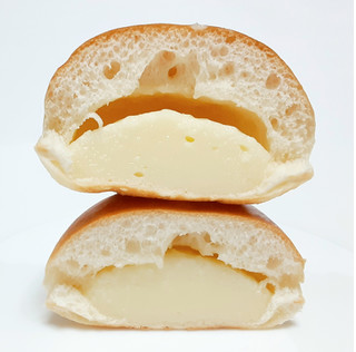 「ヤマザキ 薄皮 チーズクリームパン 袋4個」のクチコミ画像 by つなさん