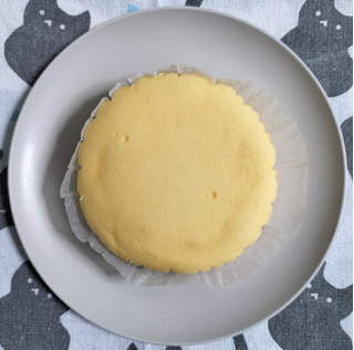 「ファミリーマート ファミマルBakery なめらかWチーズ蒸しケーキ」のクチコミ画像 by ゆるりむさん