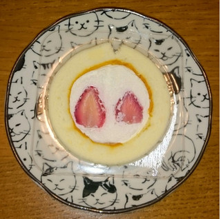「ファミリーマート いちごのロールケーキ」のクチコミ画像 by レビュアーさん