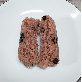 「イオン トップバリュ 赤飯おにぎり 1個」のクチコミ画像 by みにぃ321321さん