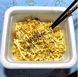 「明星食品 一平ちゃん夜店の焼うどん いなり寿司味 カップ117g」のクチコミ画像 by オルーさん