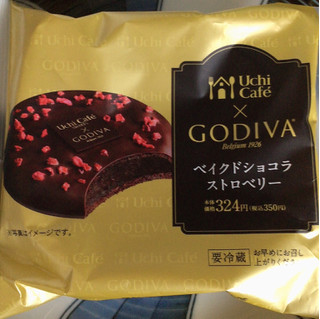 「ローソン Uchi Cafe’ SWEETS×GODIVA ベイクドショコラストロベリー」のクチコミ画像 by まえ子んさん