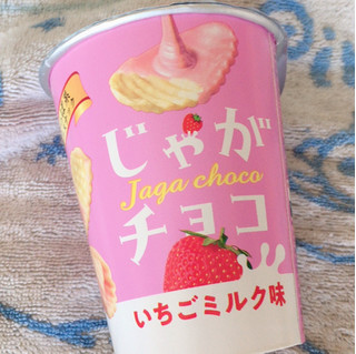 「ブルボン じゃがチョコ いちごミルク味 カップ36g」のクチコミ画像 by まえ子んさん