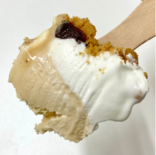 「明治 エッセル スーパーカップ Sweet’s キャラメルショコラタルト カップ172ml」のクチコミ画像 by カスタード ホイップさん