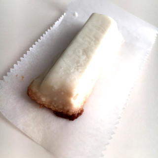 「ネスレ キットカット ミニ 焼いておいしい チーズケーキ味 3枚」のクチコミ画像 by fish moonさん