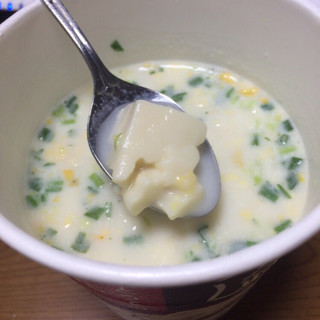 「日清 旨だし膳 おとうふの豆乳仕立てスープ カップ17g」のクチコミ画像 by si_ro_さん