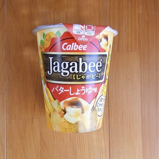 「カルビー Jagabee バターしょうゆ味 カップ40g」のクチコミ画像 by emaさん