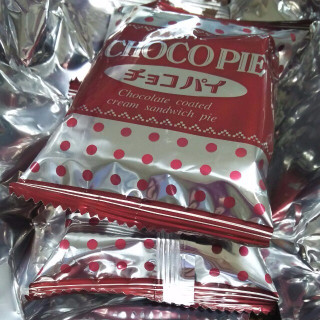 「ロッテ チョコパイ（CHOCO PIE） ティラミス“晩餐会のデザート仕立て” 袋2個」のクチコミ画像 by レビュアーさん