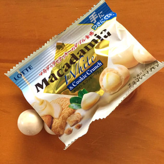 「ロッテ マカダミアチョコレート ポップジョイ ホワイト 袋29g」のクチコミ画像 by さっちゅさん