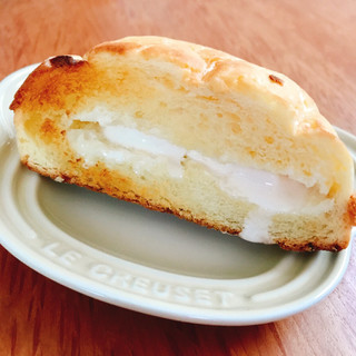 「ローソン 塩バターメロンパン ホイップクリーム」のクチコミ画像 by あべはなさん