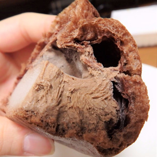 「ローソン Uchi Cafe’ SWEETS チョコレートシュークリーム」のクチコミ画像 by レビュアーさん