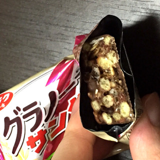 「有楽製菓 グラノーラサンダー 袋1本」のクチコミ画像 by コアラッコさん