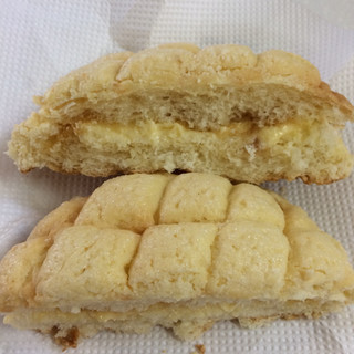 「ローソン クリームとメープルのメロンパン 袋1個」のクチコミ画像 by SANAさん