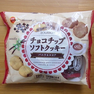 「ブルボン チョコチップソフトクッキー バニラ＆ココア 袋190g」のクチコミ画像 by emaさん