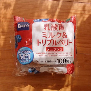 「Pasco 乳酸菌ミルク＆トリプルベリーデニッシュ 袋1個」のクチコミ画像 by emaさん