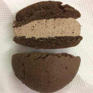 「ヤマザキ クリームを味わう生チョコクリームのスフレケーキ 袋1個」のクチコミ画像 by SANAさん