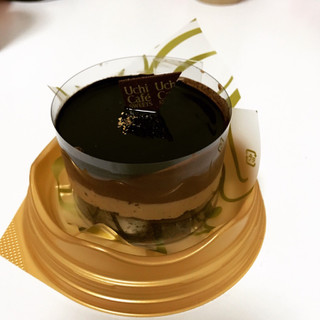 「ローソン クリスマスショコラケーキ ノワール」のクチコミ画像 by みかちんさん