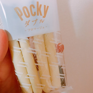 「江崎グリコ ポッキーダブル フロマージュ 箱4本×3袋」のクチコミ画像 by まよりさん