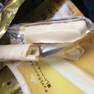 「ブルボン ショコラエリーゼホワイト 箱10本」のクチコミ画像 by めーぐーさん