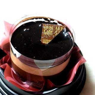 「ローソン Uchi Cafe’ SWEETS レモン＆バーベナ香るチョコレートケーキ」のクチコミ画像 by のあのあさん