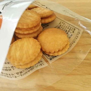 「無印良品 アプリコットジャムサンドクッキー 袋50g」のクチコミ画像 by もみぃさん