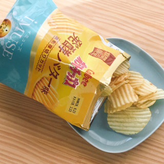 「カルビー ポテトチップス 発酵バター味 袋58g」のクチコミ画像 by 南寄りの風さん