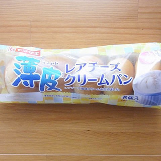 「ヤマザキ 薄皮 レアチーズクリームパン 袋5個」のクチコミ画像 by emaさん