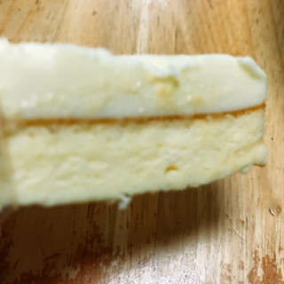「セブン-イレブン 2層仕立てのレア＆ベイクドチーズケーキ」のクチコミ画像 by ユズハさん