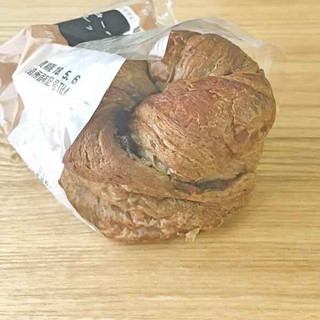 「タカキベーカリー ITSUTSUBOSHI ビターチョコブレッド 袋1個」のクチコミ画像 by もみぃさん
