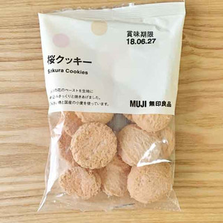 「無印良品 桜クッキー 袋65g」のクチコミ画像 by もみぃさん