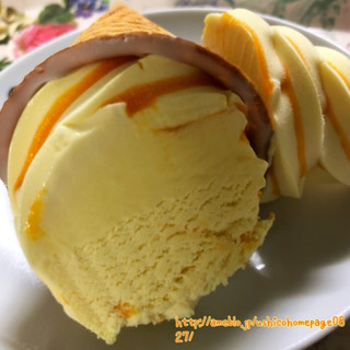 「ローソン Uchi Cafe’ SWEETS マンゴーミルクワッフルコーン 160ml」のクチコミ画像 by マロンまろんさん