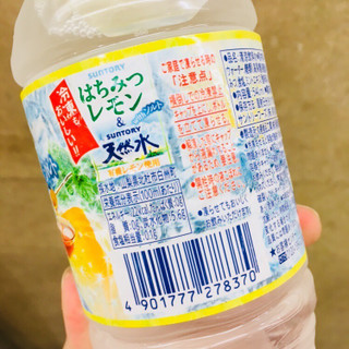 「サントリー はちみつレモン＆サントリー天然水 ペット540ml」のクチコミ画像 by green_appleさん