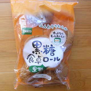 「Pasco 黒糖食卓ロール 袋6個」のクチコミ画像 by emaさん