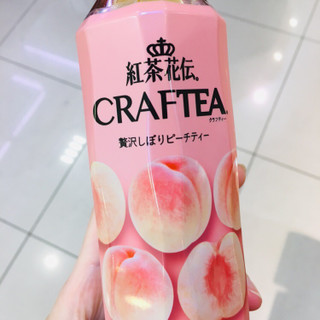 「コカ・コーラ 紅茶花伝 クラフティー 贅沢しぼりピーチティー ペット410ml」のクチコミ画像 by green_appleさん