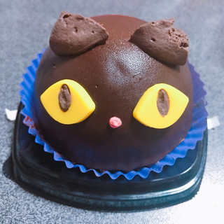 「セブン-イレブン ハロウィン黒猫 チョコケーキ」のクチコミ画像 by レビュアーさん