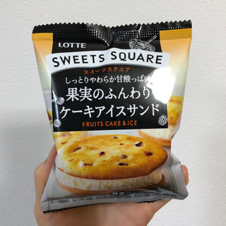 「ロッテ SWEETS SQUARE 果実のふんわりケーキアイスサンド 袋50ml」のクチコミ画像 by ぽんたんちゃんさん