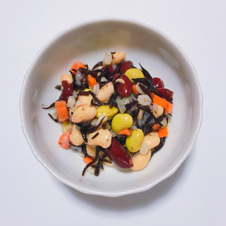 「セブンプレミアム ゆず香る和風仕立ての豆とひじきのサラダ 袋75g」のクチコミ画像 by レビュアーさん