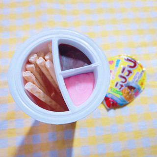 「エヌエス つけつけスティック チョコクリームとイチゴクリーム カップ35g」のクチコミ画像 by レビュアーさん
