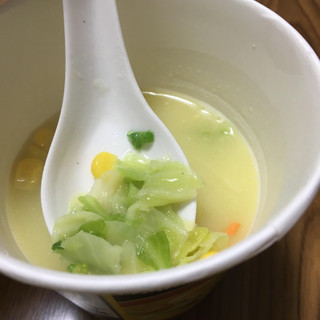 「アサヒ おどろき野菜 1食分の野菜 野菜を味わうクリーミーコーン カップ24.6g」のクチコミ画像 by おむちゃんさん