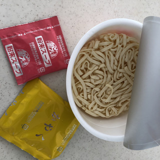 「日清食品 日清のどん兵衛 とろつゆ仕立ての明太風あんかけうどん カップ80g」のクチコミ画像 by ヘルシーさん