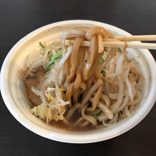 「セブン-イレブン 中華蕎麦とみ田監修豚ラーメン 豚骨醤油」のクチコミ画像 by すずしろさん