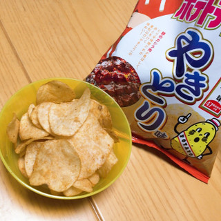 「カルビー ポテトチップス 埼玉の味 やきとり味 袋55g」のクチコミ画像 by なかマさん