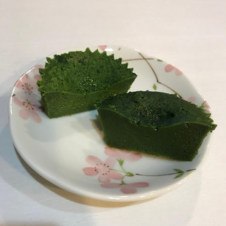 「セブン-イレブン 丸久小山園厳選宇治抹茶使用 抹茶ガトーショコラ」のクチコミ画像 by すずしろさん