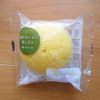「タカキベーカリー 瀬戸内レモン蒸しぱん 袋1個」のクチコミ画像 by emaさん