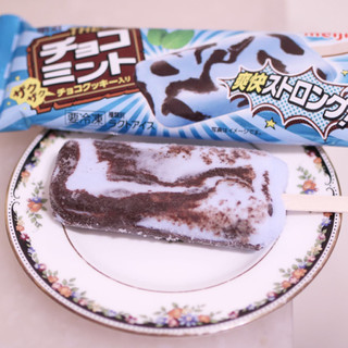 「明治 THEチョコミント ザクザクチョコクッキー入り」のクチコミ画像 by Yulikaさん