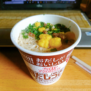 「日清食品 おだしがおいしいカップヌードル 肉だしうどん カップ63g」のクチコミ画像 by すん♀さん