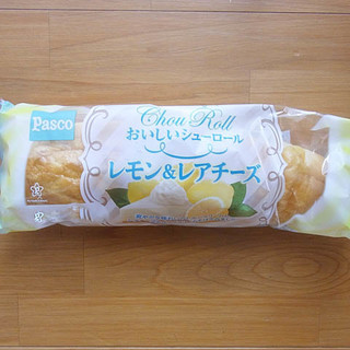 「Pasco おいしいシューロール レモン＆レアチーズ 袋1個」のクチコミ画像 by emaさん