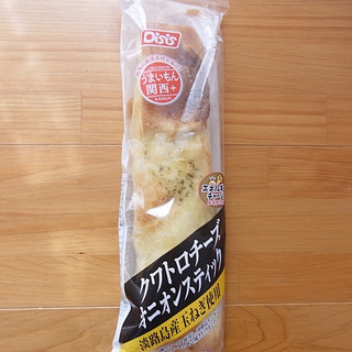 「オイシス クワトロチーズ オニオンスティック 淡路島産玉ねぎ使用 袋1個」のクチコミ画像 by emaさん