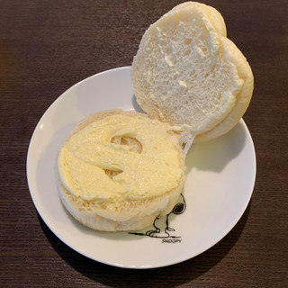 「セブン-イレブン 塩バニラクリームのパン」のクチコミ画像 by すずしろさん